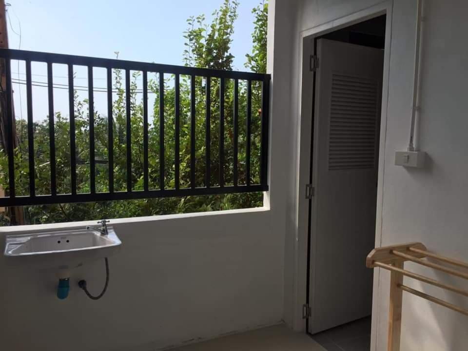 Sea Breeze Backpacker Hostel Ko Pha Ngan Exterior foto